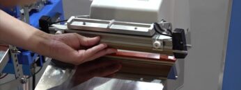 [FOOMA JAPAN 2021] 水物用足踏み式シーラー WA-301 – 富士インパルス株式会社