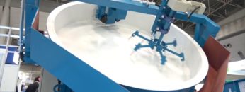 [2017 NEW環境展] 自動クリーニング機構搭載「パン型造粒機」 – 太洋マシナリー株式会社