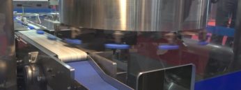 [FOOMA JAPAN 2017] 1台のロボットでも毎分500個の高速処理が可能「超高速集積装置 ロータリーフィーダー」 – 株式会社ニッコー