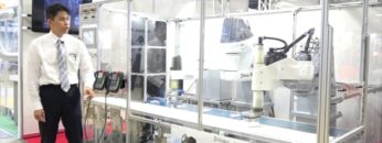 [FOOMA JAPAN 2017] ちょうどよいスペックで高効率のロボットシステムを「高速スカラロボット集積システム」 – ストーブリ株式会社