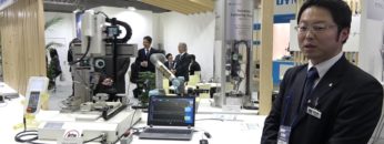 [第47回 ネプコン ジャパン] 卓上はんだ付けロボットの協調セル – 株式会社ジャパンユニックス