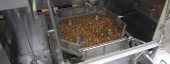 [FOOMA JAPAN 2019] 遠赤外線と輻射熱を利用したロースター「ROASTER K」 – 株式会社川島鉄工所