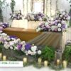 [エンディング産業展 2021] 祭壇装花「フラワリーフューネラル　フェミニン」 – 株式会社日比谷花壇