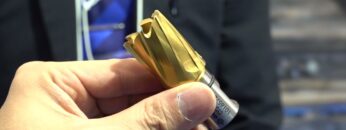 [鉄道技術展 2021] Cembre社「バッテリー式レール穿孔機」 - 伊岳商事株式会社