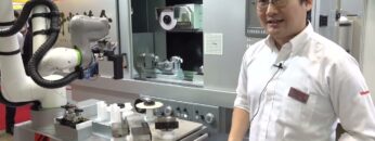 [JIMTOF 2022] 超精密成形研削盤「UPZ52Li & GRIND-SELF」 - 株式会社岡本工作機械製作所